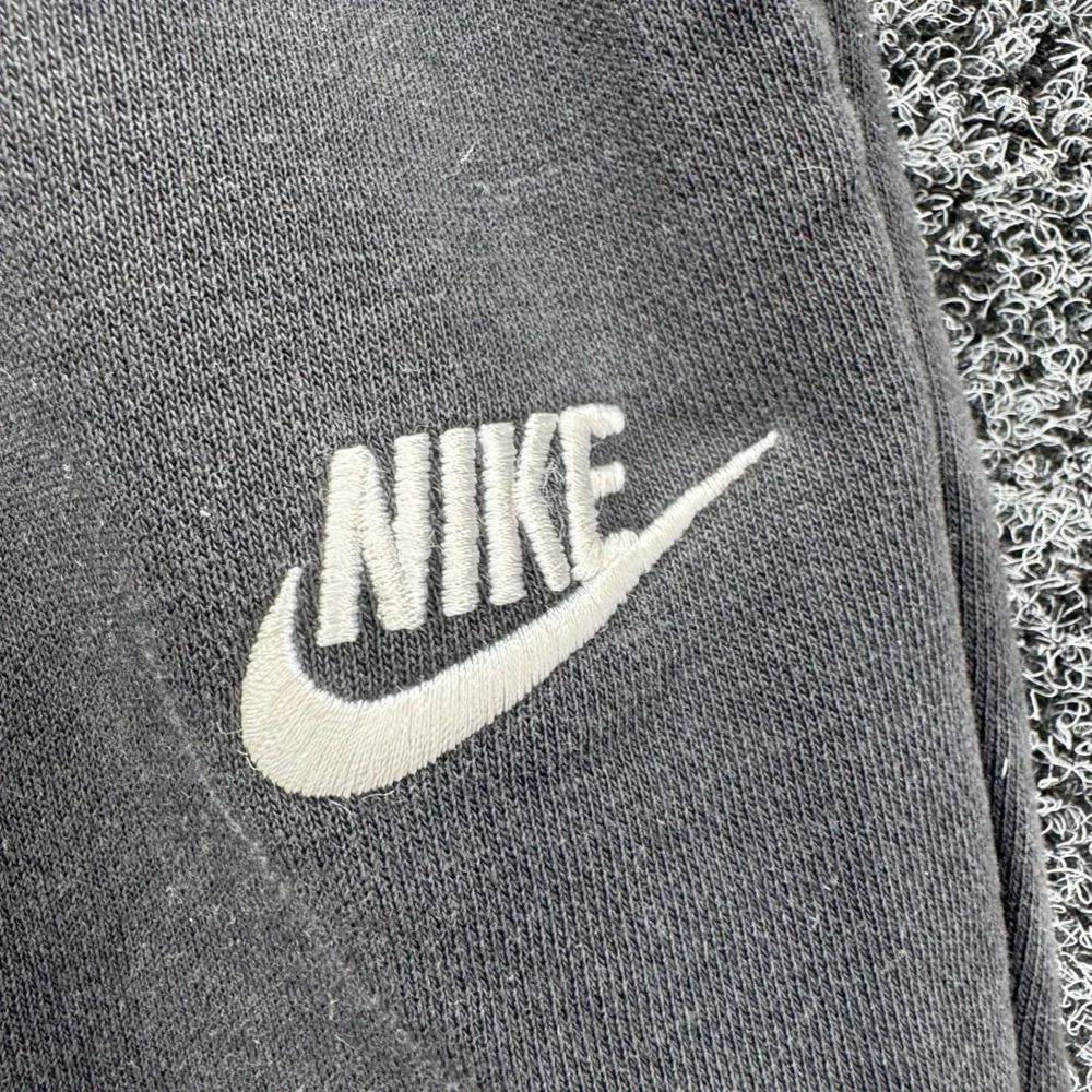 Nike sportswear club